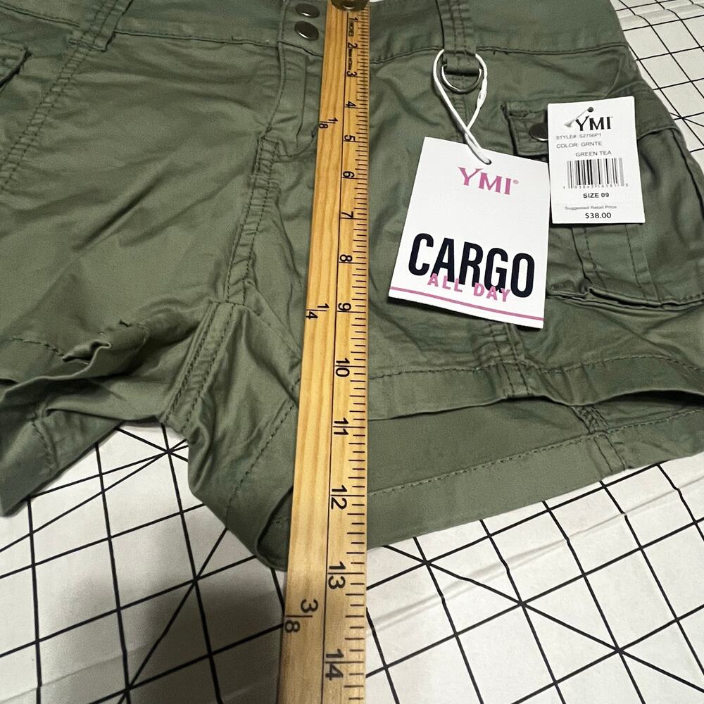 NWT YMI Juniors Cargo Shorts Green Sz 9 - Picture 7 of 9